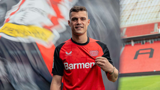 LE BAYER LEVERKUSEN DEVOILE SON NOUVEAU MAILLOT 2024/2025