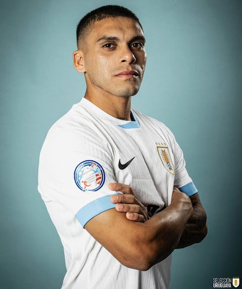 L'URUGUAY DÉVOILE SES MAILLOTS POUR LA COPA 2024!