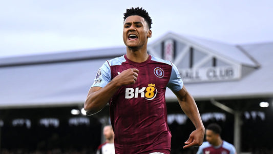 Aston Villa dévoile son tout premier maillot adidas.