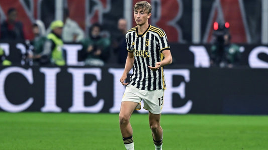 Dean Huijsen annoncé au PSG va finalement rejoindre Bournemouth.
