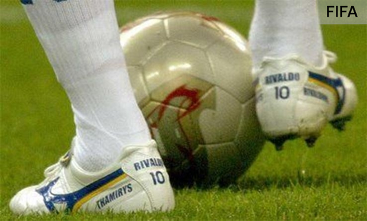 MIZUNO| La paire de Rivaldo coupe du monde 2002