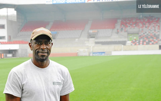 LIGUE1| Qui est Emmanuel Bessong considéré comme le meilleur jardinier de France ?