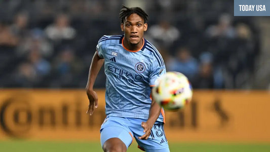 MANCHESTER CITY| CHRISTIAN MCFARLANE SIGNE CHEZ MANCHESTER CITY
