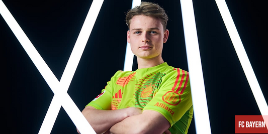 BAYERN MUNICH| JONAS URBIG SIGNE