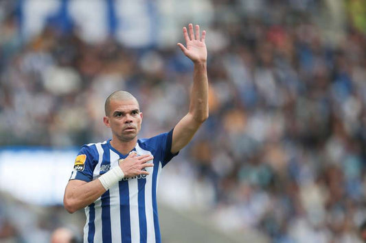 UCL: PEPE FAIT TOMBER UN RECORD.