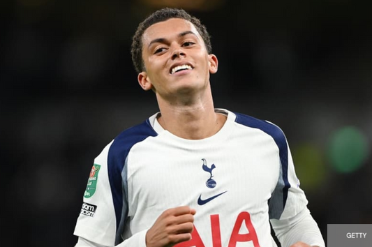 Brennan Johnson sous le maillot de Tottenham en premier League Getty image