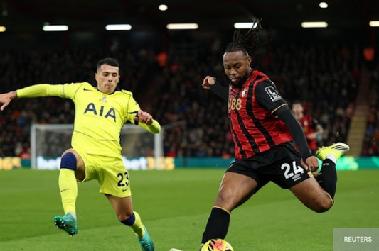 Antoine SEMENYO Bournemouth en duel face à Pedro porro Tottenham 