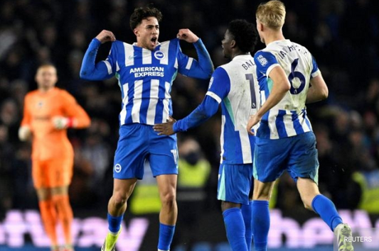 Kostoulas qui célèbre son but face à Bournemouth 