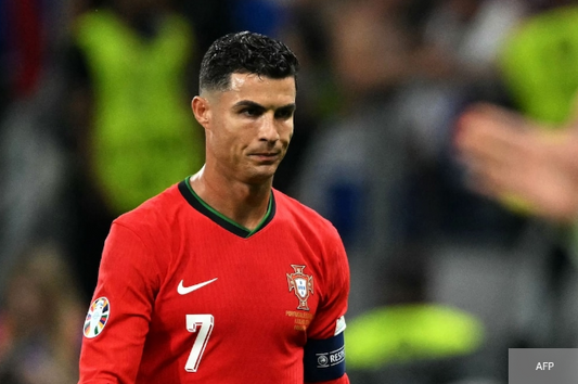 C.Ronaldo avec le Portugal