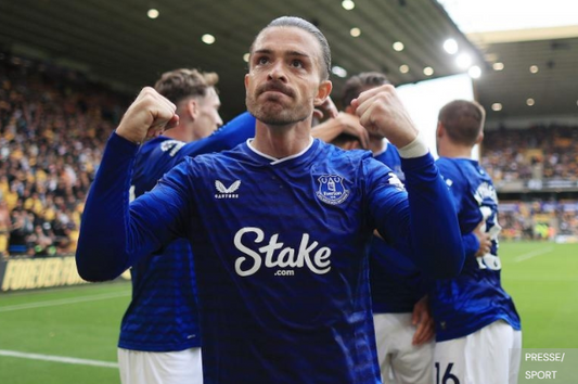 Jack GREALISH qui célèbre un but sous les couleurs d'Everton 