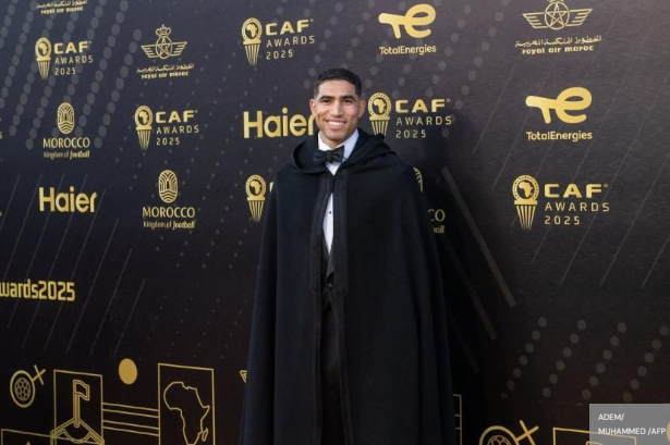 CAF AWARDS| ACHRAF HAKIMI DESIGNÉ BALLON D'OR AFRICAIN.
