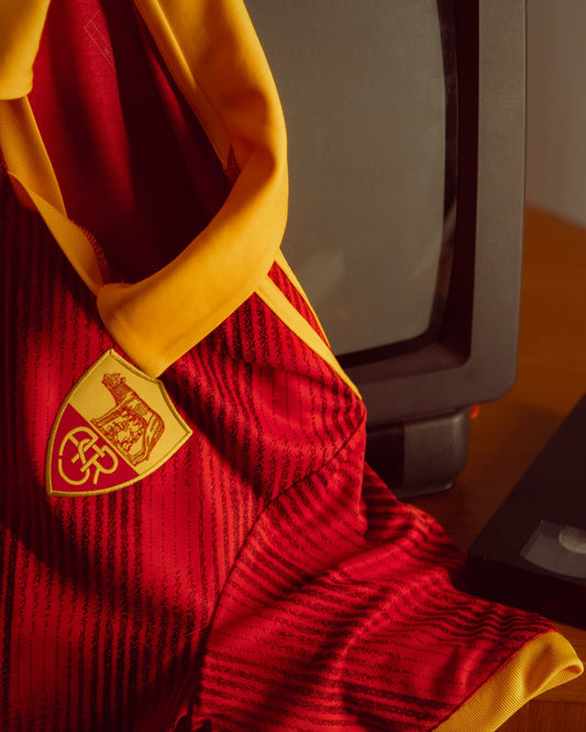 L'AS ROMA EN MODE VINTAGE POUR LE DERBY!