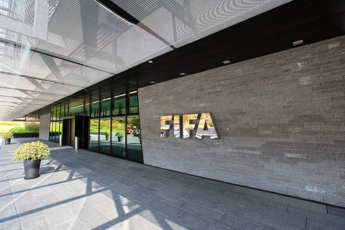 DES SYNDICATS ET L'UNFP ATTAQUENT LA FIFA EN JUSTICE.