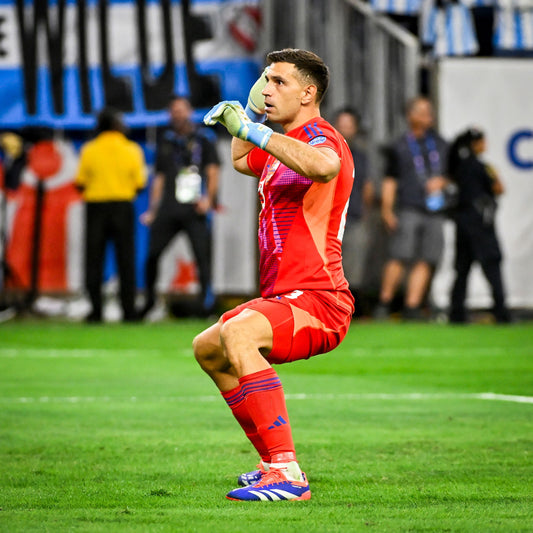 COPA AMERICA CONMEBOL 24 ™| Dibu Martinez Argentine élu homme du match face à l'Équateur.