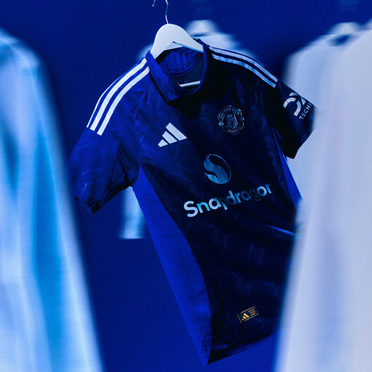 Le troisième maillot de Manchester United inspiré des années 90'