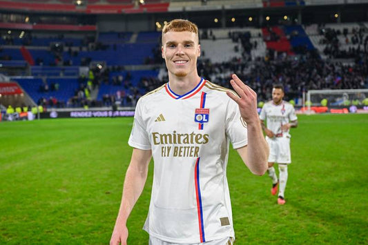 Premier League| Jake O'Brien rejoint Everton.