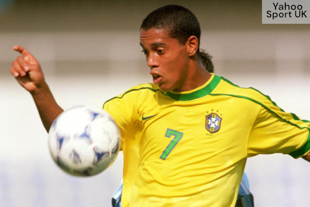 RONALDINHO| Pourquoi ce surnom ?