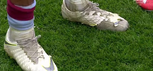 Quand Jack Grealish arborait une paire de crampons complètement usée!