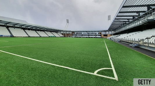 LE PLUS PETIT STADE AU MONDE ! " TORSVØLLUR"