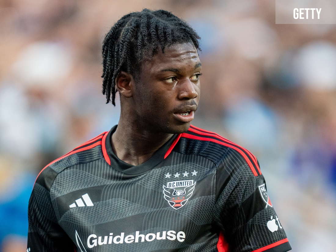 BOURNEMOUTH FC| MATAI AKINMBONI (18 ANS) DEBARQUE CHEZ LES CHERRY!