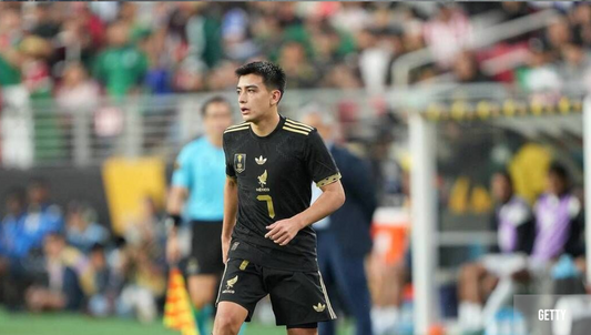 GILBERT MORA ENTRE DANS LA LÉGENDE AVEC UN RECORD DE PRÉCOCITÉ.