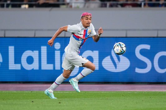 PREMIER LEAGUE| Julian Araújo quitte le FC Barcelone .