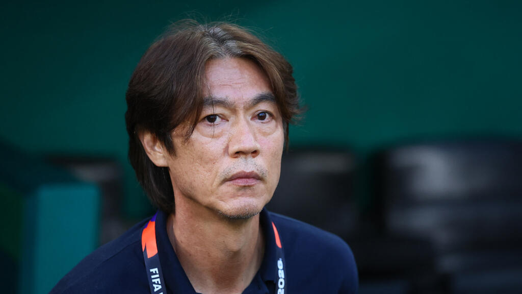 L’entraîneur sud-coréen Hong Myung-bo avant le match du groupe A de la Coupe du monde 2026 entre l’Afrique du Sud et la Corée du Sud, à l’Estadio Monterrey, à Monterrey, au Mexique, le 24 juin 2026. REUTERS - Eloisa Sanchez