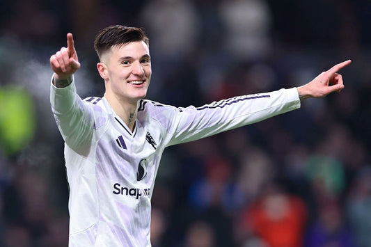 Benjamin Sesko qui célèbre son but lors d'un match de Premier League face à West Ham