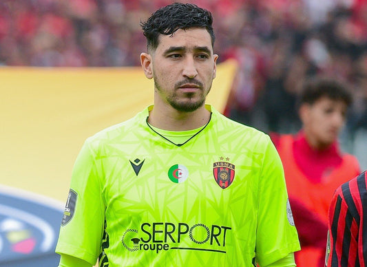 Oussama Benbot coupe des confédération CAF avec l'USMA