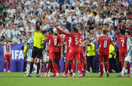 Coupe du monde 2026 Embolo expulsé face à L'Argentine après consultation de la VAR pour une simulation 