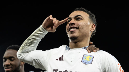 Morgan Rogers qui célèbre un but avec Aston Villa 