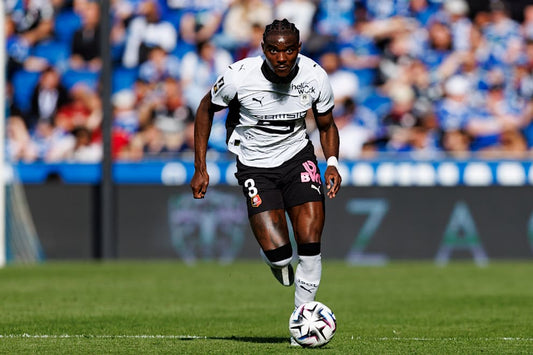 Getty image Lilian Brassier Stade Rennais signe à Frankfurt 