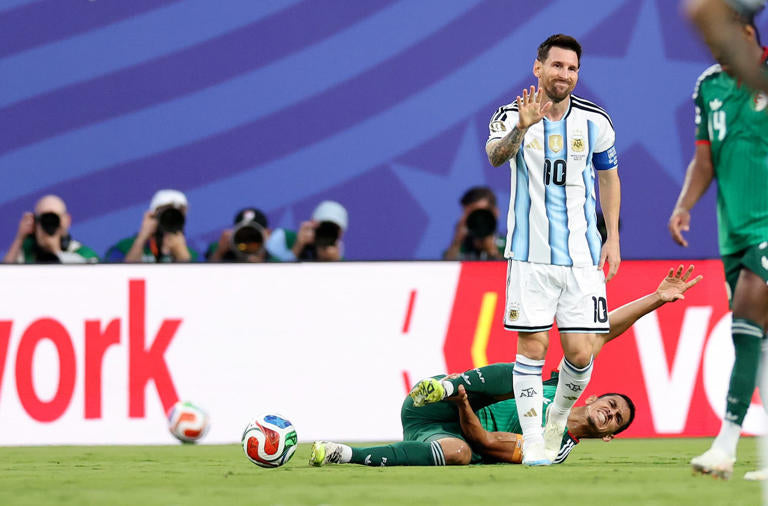 Messi faute sur Aissa Mandi Coupe du monde 2026