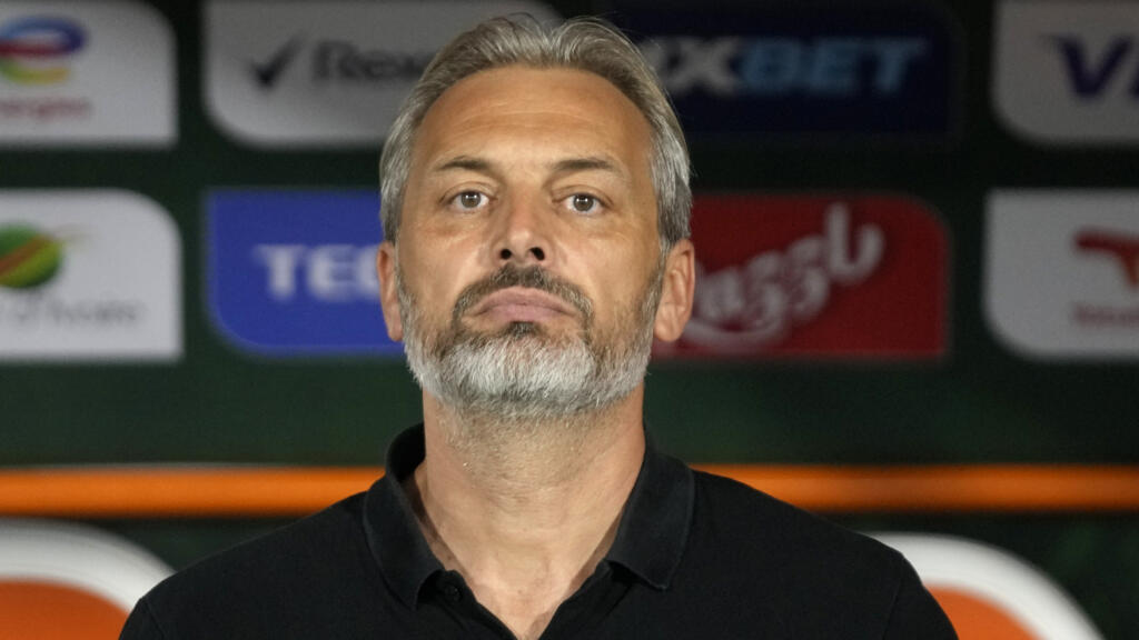 Sébastien de sabre coach de la république démocratique du Congo en conférence de presse 