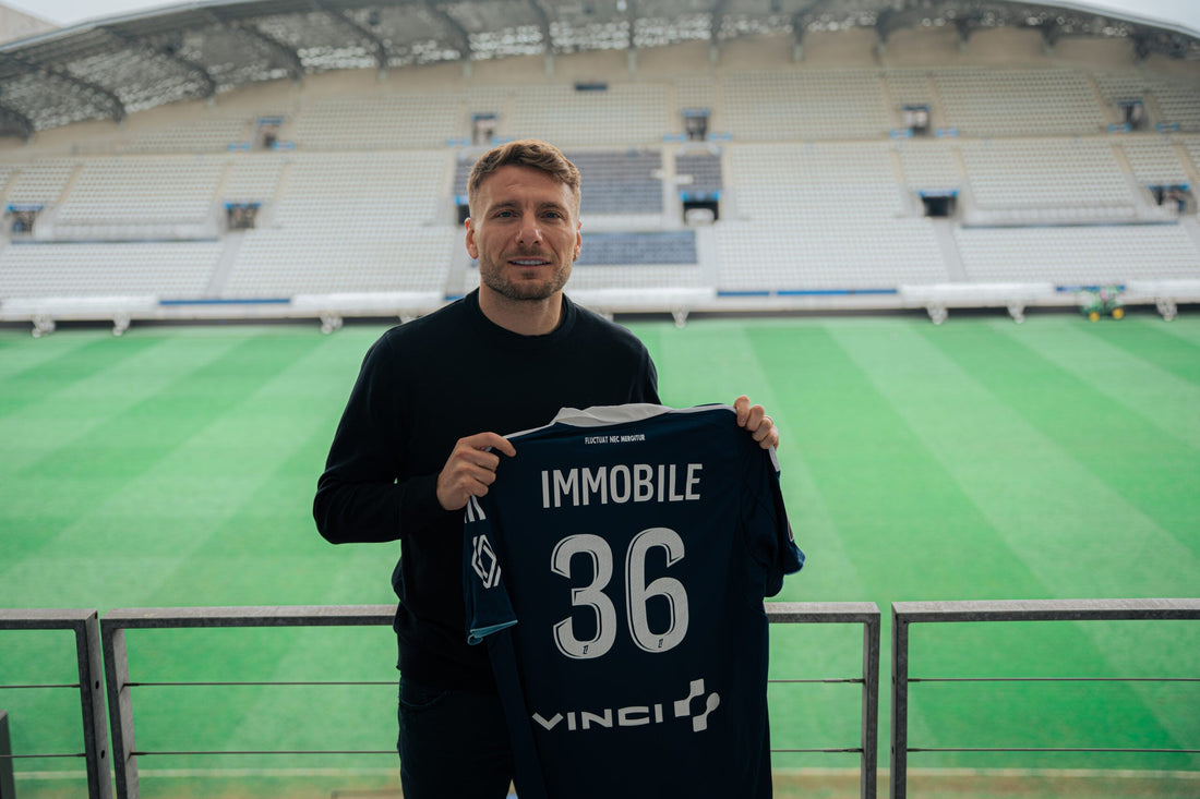 Ciro immobile en présentation avec le Paris FC