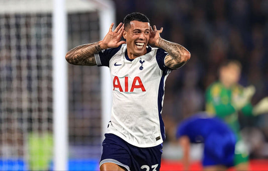 Pedro Porro qui célèbre un but avec Tottenham 