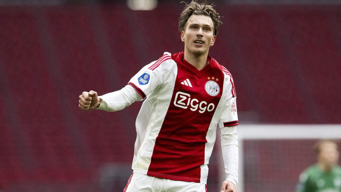 Mika Godts avec l'qajax Amsterdam 