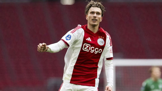 Mika Godts avec l'qajax Amsterdam 