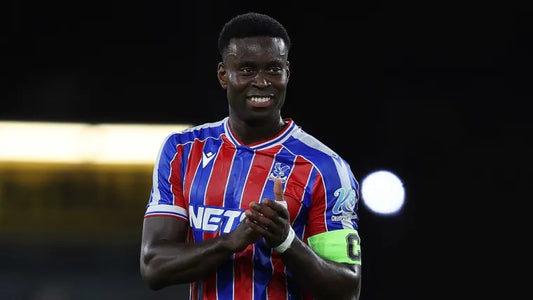 Marc Ghehi avec le brassard de capitaine, Crystal Palace 