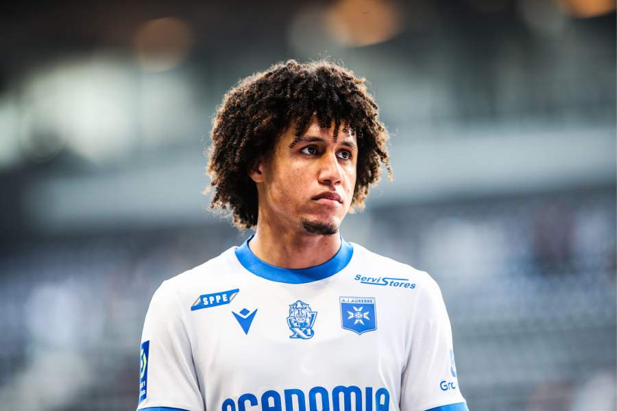 HAN NOAH MASSENGO PRÊTÉ CHEZ AUXERRE.