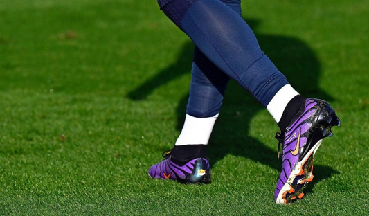 Crampons nike air max zoom violet Mbappé 