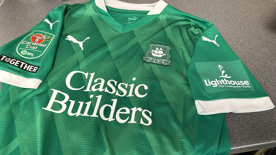 LE MAILLOT DE PLYMOUTH FC C'EST PAS MAL !