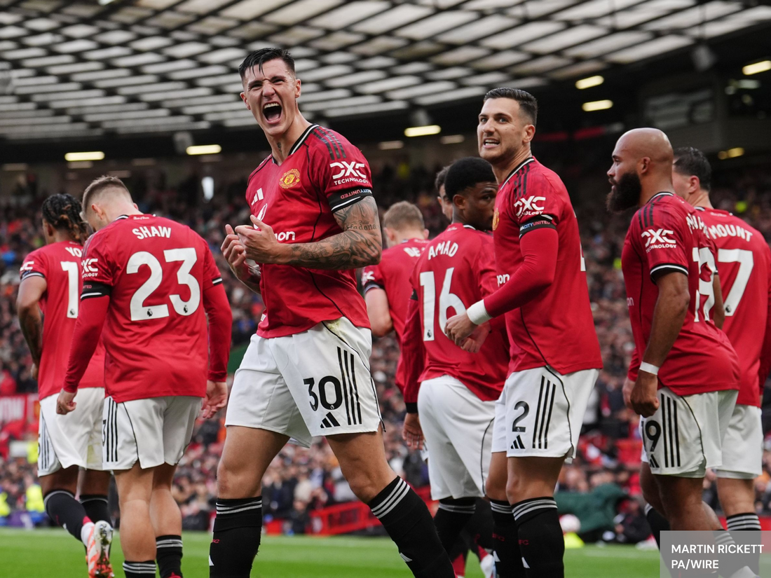 MANCHESTER UNITED SE DONNE DE L'AIR FACE À SUNDERLAND.