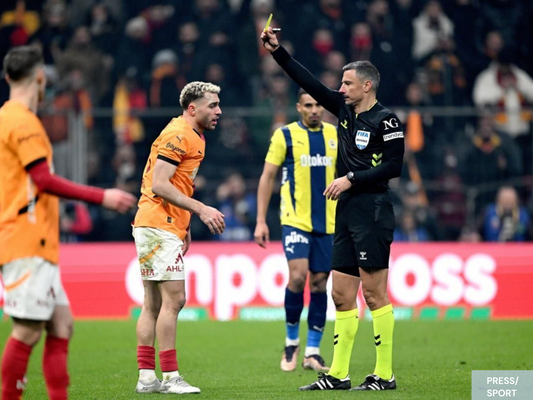 GROS SCANDALE EN TURQUIE| DES ARBITRES ACCUSÉS D'AVOIR PARIÉ SUR DES MATCHS.