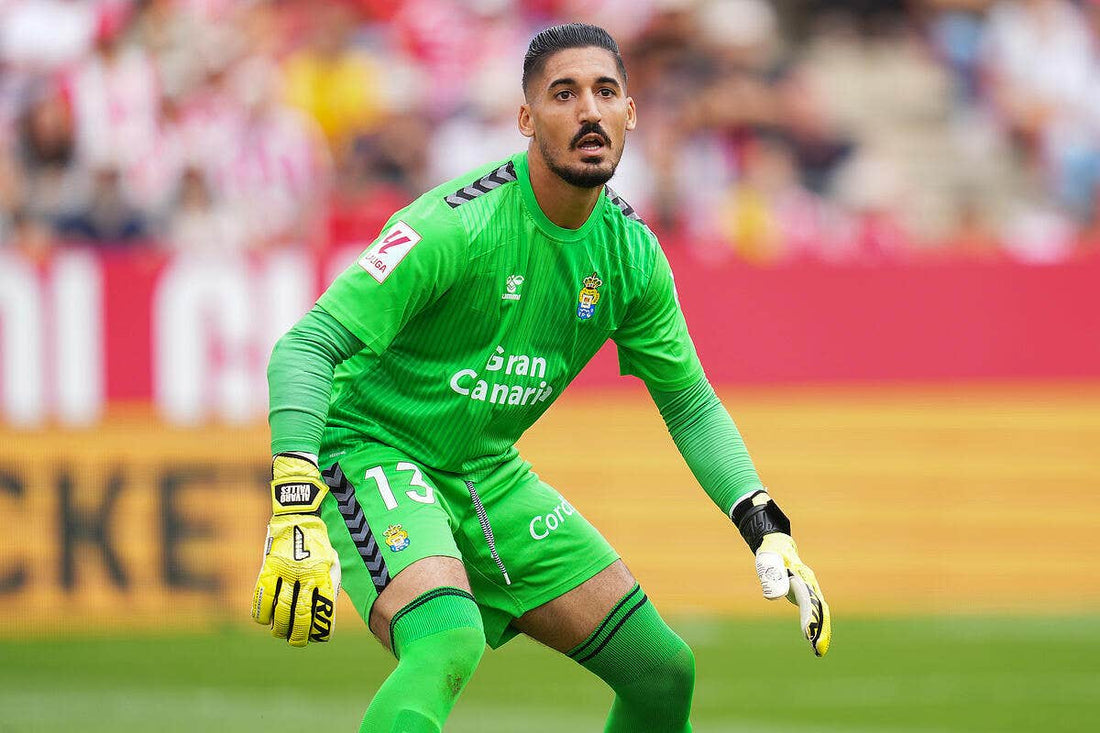 BETIS SÉVILLE SIGNE LE GARDIEN DE BUT ALVARO VALLES!