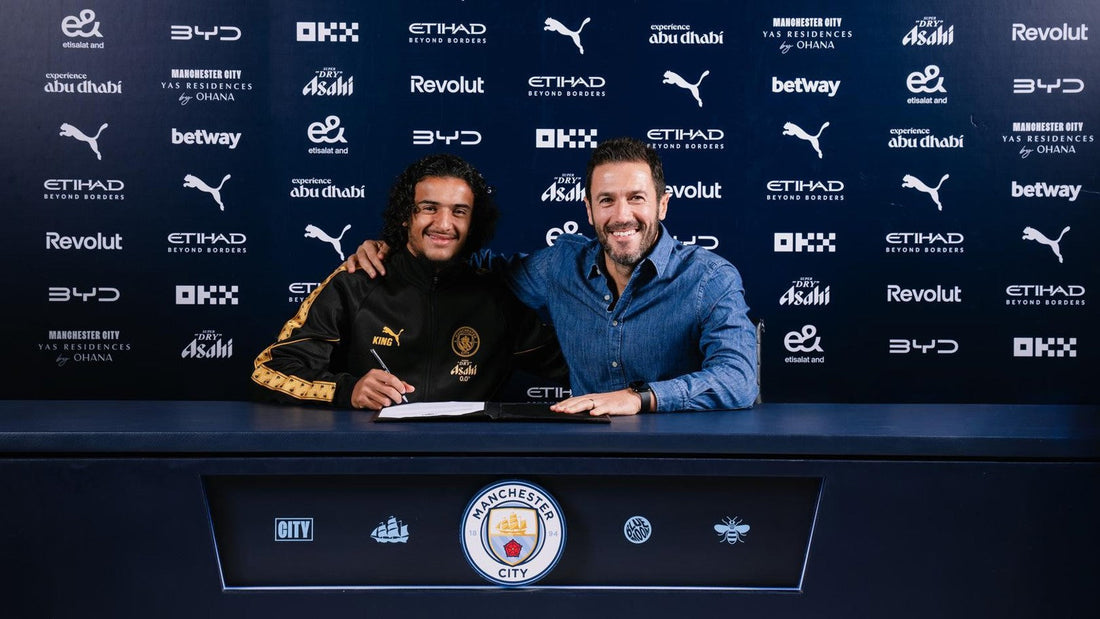 Image Ayoub Bouad signature contrat Manchester City  
