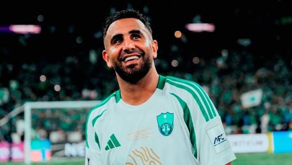 Ryad Mahrrez avec Al Ahli 