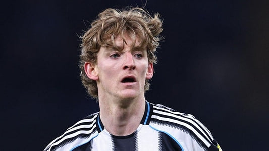 Anthony Gordon avec Newcastle United 