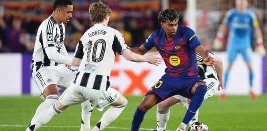 Lamine en duel face à Newcastle United 