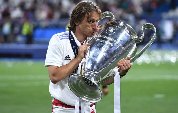 REAL MADRID| MODRIC SOUHAITE PROLONGER.